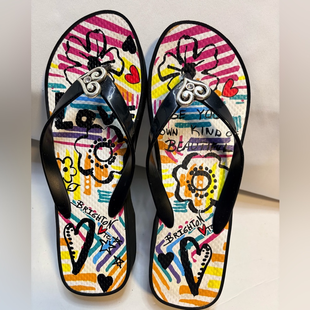 Brighton wedge Flip-Flops with Heart Detail size 8 - Picture 2 of 5